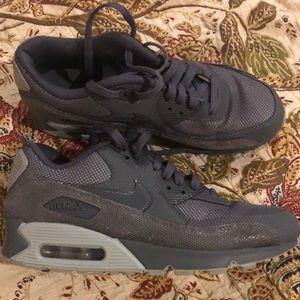 Gray Nike Airmax 90